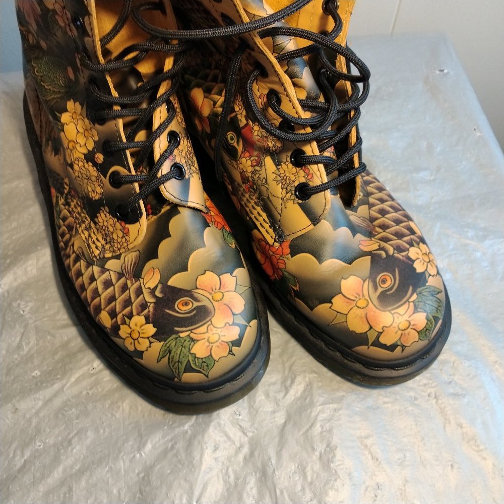 Dr Martens Boots Fish Theme Dr Martens Fish Flower Boots 8M